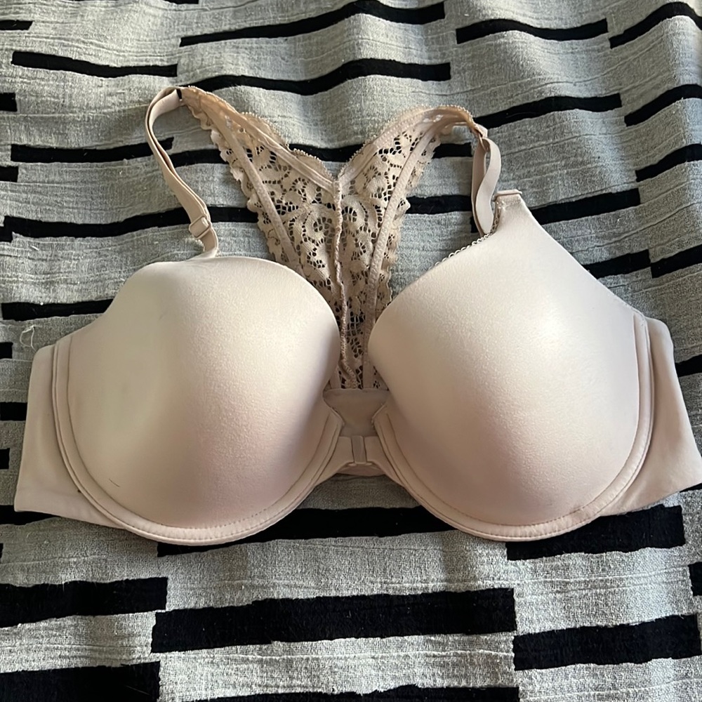 Victoria Secret front close/ lace back bra